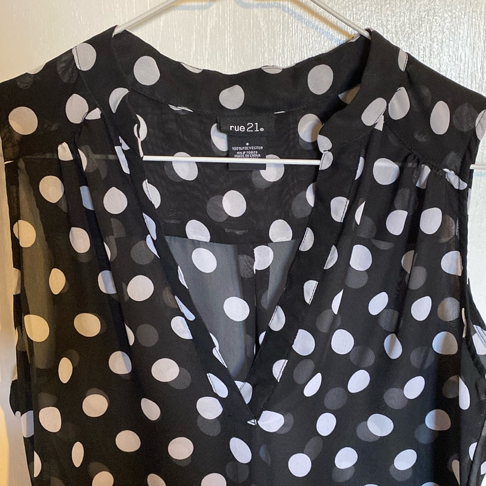 Sheer sleeveless polka dot top rue 21 S
